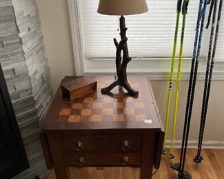 Antique chess game table comes with chess pieces 