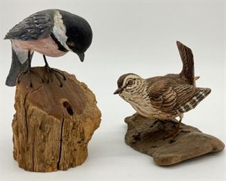 Small bird figurines