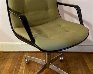 Mid Century Steelcase swivel office chair