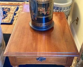Vintage Craftique end table and vintage Asian lamp