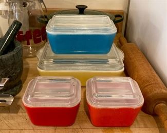 Vintage Pyrex refrigerator storage jars with lids