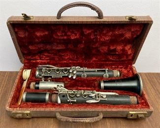 Vintage F Barbier clarinet with case