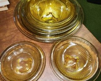 Federal Glass mixing bowls