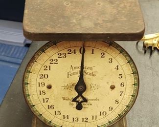 Vintage Kitchen Scales