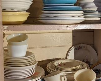 Great vintage dish sets for starting out