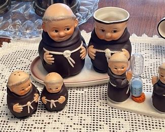 Goebel Hummel Frair Set