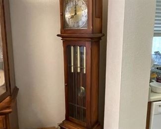 Urgos Grandfather Clock