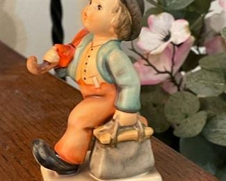 Hummel #11/0 Merry Wanderer 