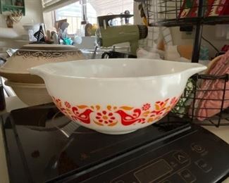 Pyrex Friendship Mixing Bowl 