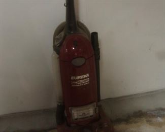 Eureka vacuum sweeper