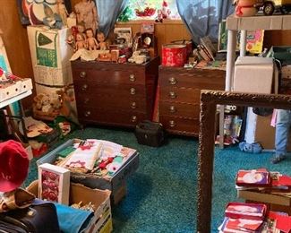 dolls mirror-mahogany small chests of drawers-more Xmas