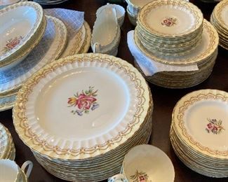 Royal Worcester set 'Cromwell" great condition with serving pieces