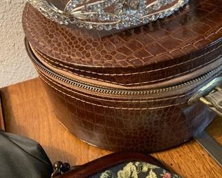 It's a TIARA! wear it to the bar-