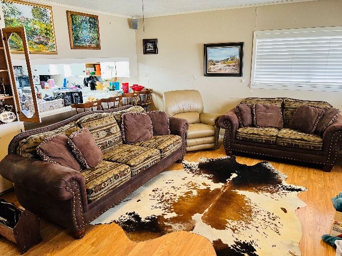 Estate Sale Farmhouse in Taft Jewelry, Beautiful... starts on 1/19/2023