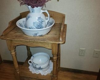 antique washstand w/pitcher, bowl, & commode