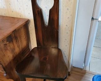 Antique keyhole chair