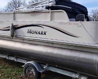 2005 Monark 226 Pontoon Boat