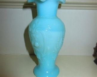 Victorian Cabinet Vase