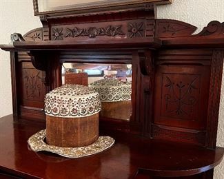 Hat form and hat collar