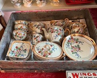 Lovely vintage lusterware Childs tea set