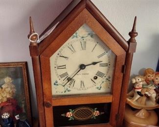 Seth Thomas Steeple Mantel Clock (good working condition)