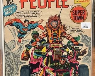 LARGE COMIC BOOK COLLECTION OF OVER 1,000 COMICS