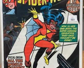 LARGE COMIC BOOK COLLECTION OF OVER 1,000 COMICS