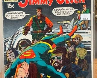 LARGE COMIC BOOK COLLECTION OF OVER 1,000 COMICS