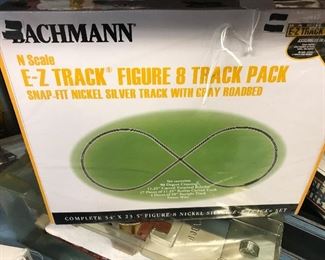 Bachmann N Scale E-Z Track Figure 8 Track Pack