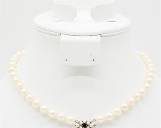 Hand-Knotted Pearl Choker Necklace w/14k White Gold Clasp
