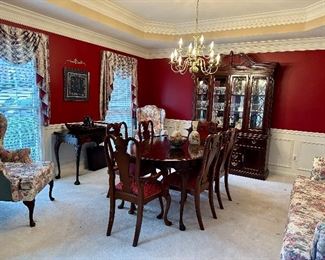 Pristine solid mahogany dining room set