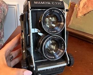 Mamiya c330 camera