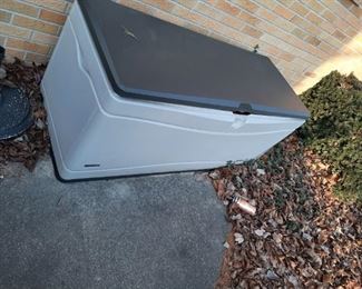 Lots of outdoor storage containers