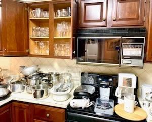 Small Appliances; Cooking Pans; Bakeware