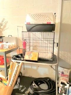 Pet Grooming Table; Pet Carrier & Cage