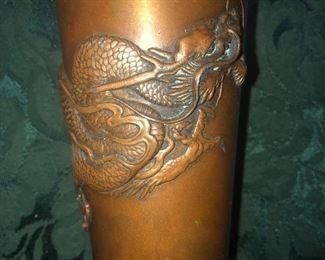 Other Side View Of This Rare Very Heavy Weighted Chinese Bronze 18th/19th Century Vase - 3 Clawed Dragon