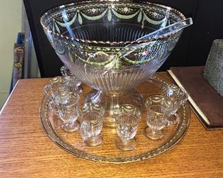 FULL VIEW OF RARE FISHER FAMILY VENICE HAND PAINTED PUNCHBOWL SET HAND BLOWN AND HAND PAINTED WITH NO DAMAGE