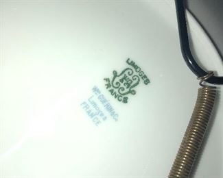 LIMOGES FRANCE SIGNATURE OF THIS RARE BUFFALO ANTIQUE COLLECTORS PLATE