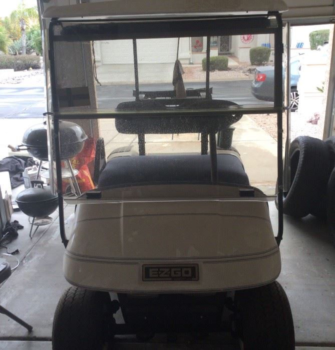 01 EZGO Electric Golf Cart