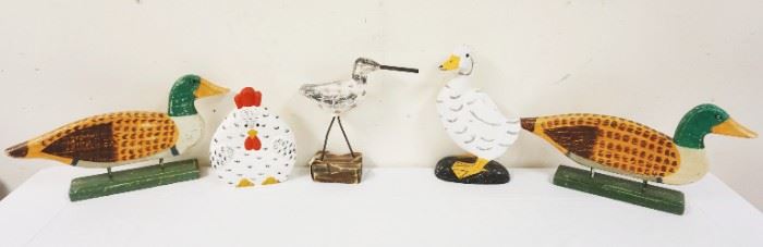 1034	CONTEMPORARY LOT OF WOOD FOLK ART DUCKS, SHORE BIRD & CHICKEN, PAINT DECORATED FIGURES, LARGEST APPROXIMATELY 15 IN HIGH
