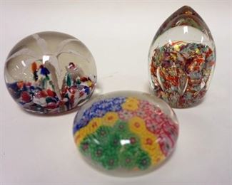 1171	ANTIQUE BLOWN GLASS PAPER WEIGHTS, LARGEST APPROXIMATELY 3 1/2 IN H
