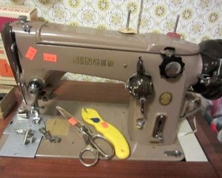 Seswing machine close up