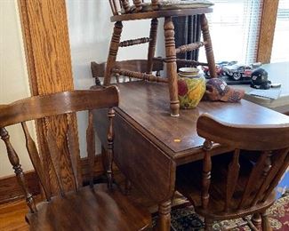 SMALL DROP LEAF MAPLE TABLE FORMICA TOP 4 CHAIRS 