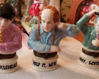 Hinged trinket boxes