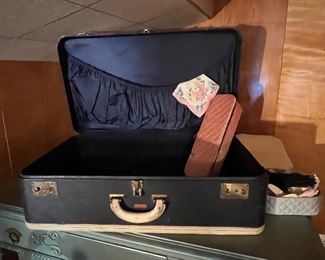 Vintage suitcase!
