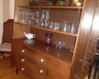 Rare to find, Mid Century Modern China Cabinet