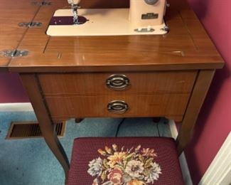 Vintage White Sewing Machine Model 674