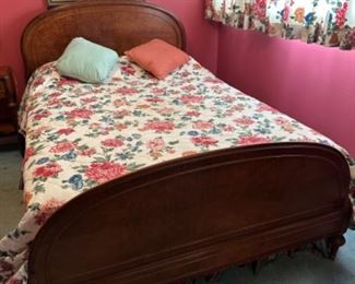 Vintage Mahogany Full Size Bed