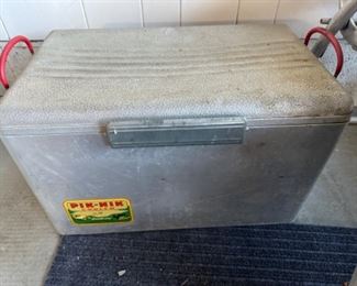 Vintage Pik-Nik Metal Cooler