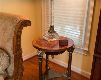 MAITLAND SMITH SIDE TABLE